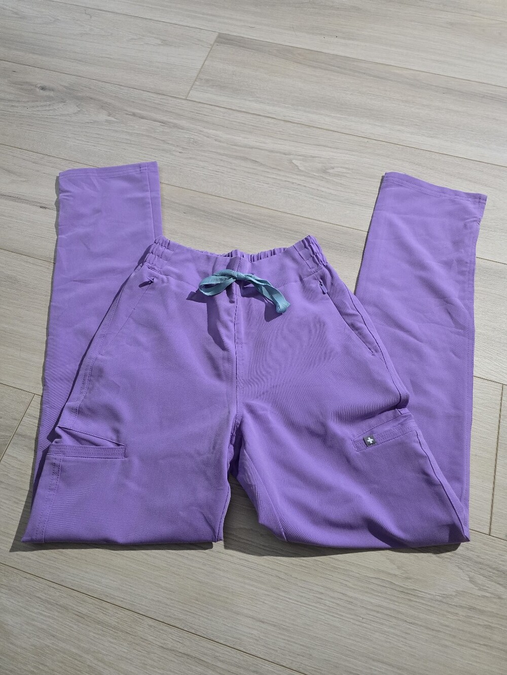 FIGS NWT Evans Scrub Pant